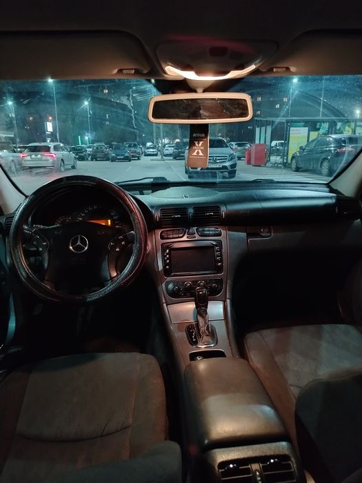 Мерцедес  c 180 , 129к.с.