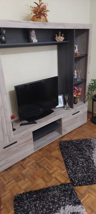 Închiriez apartament cu 2 camere mobilat, etaj 1 în Turda
