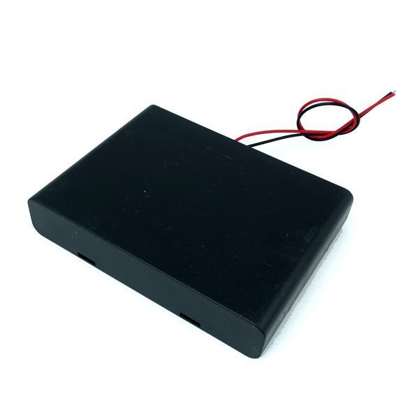 Гнездо за 6 батерии AA R6 с превключвател 9V