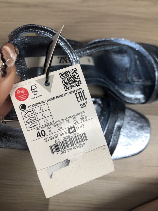 Сандали на ток с каишки ZARA