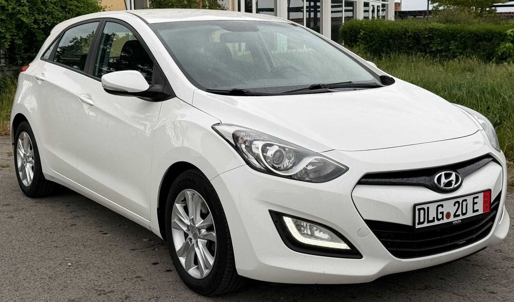 HYUNDAI i30*1.6 CRDI*2014*climatronic*scaune incalzite*LED