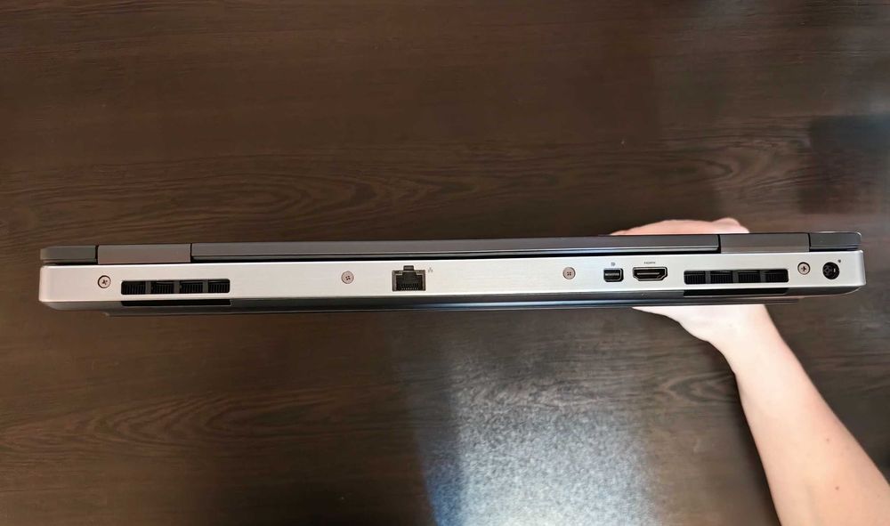 Работна станция Dell Precision 7540 Xeon E-2286M 64GB DDR4 QuadroT2000