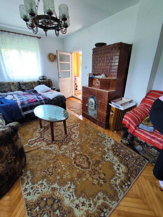 Casa cu 2 apartamente + teren 9184 mp in Vulcana Băi, județul Dambovita