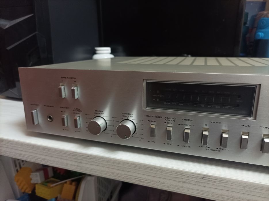 Продам Akai am-u55 усилитель мощный