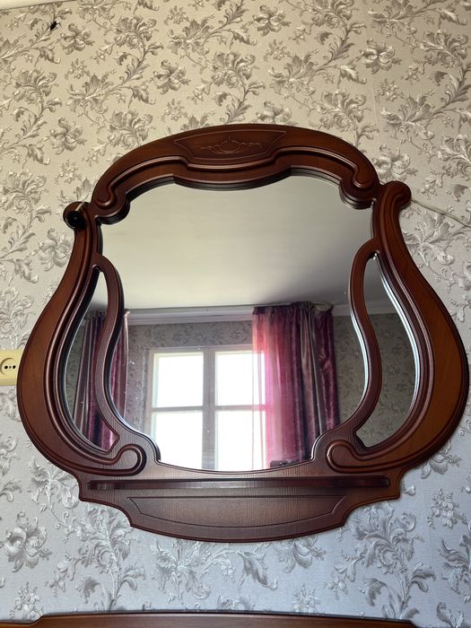 Продам спальный гарнитур