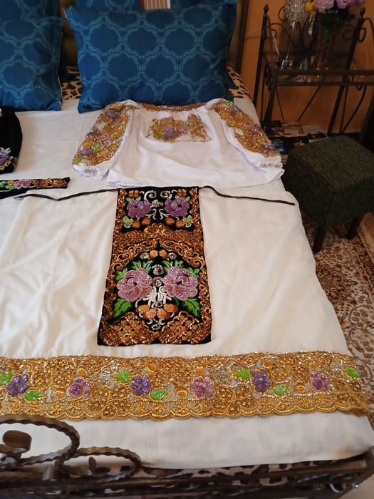Costum tradițional