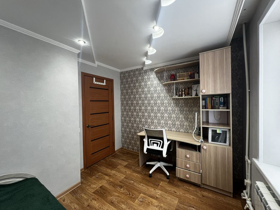 Продам 5- ти комнатную квартиру