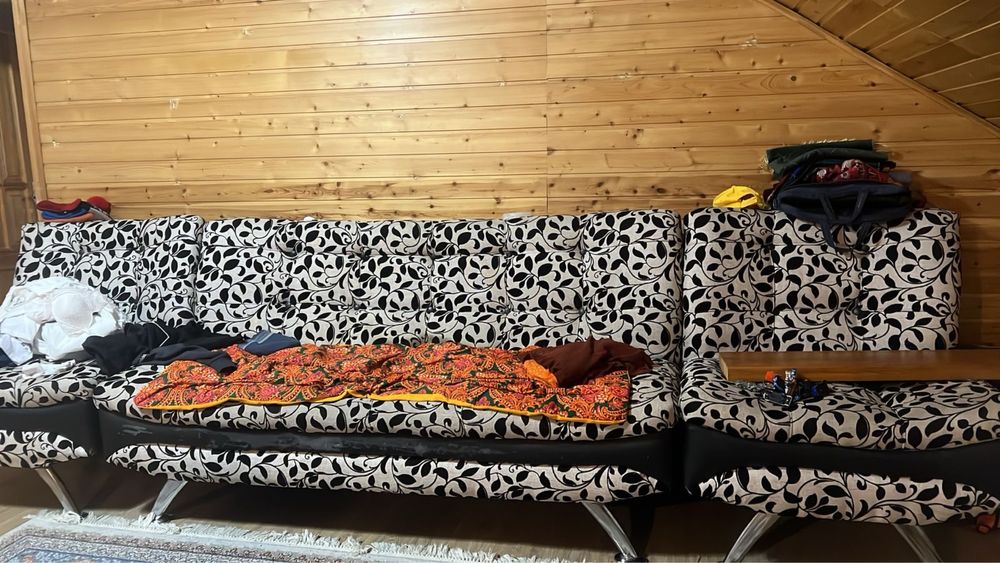 Продам диван и два кресла