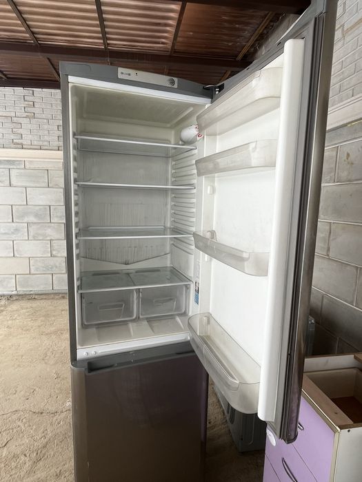 Продам холодильник