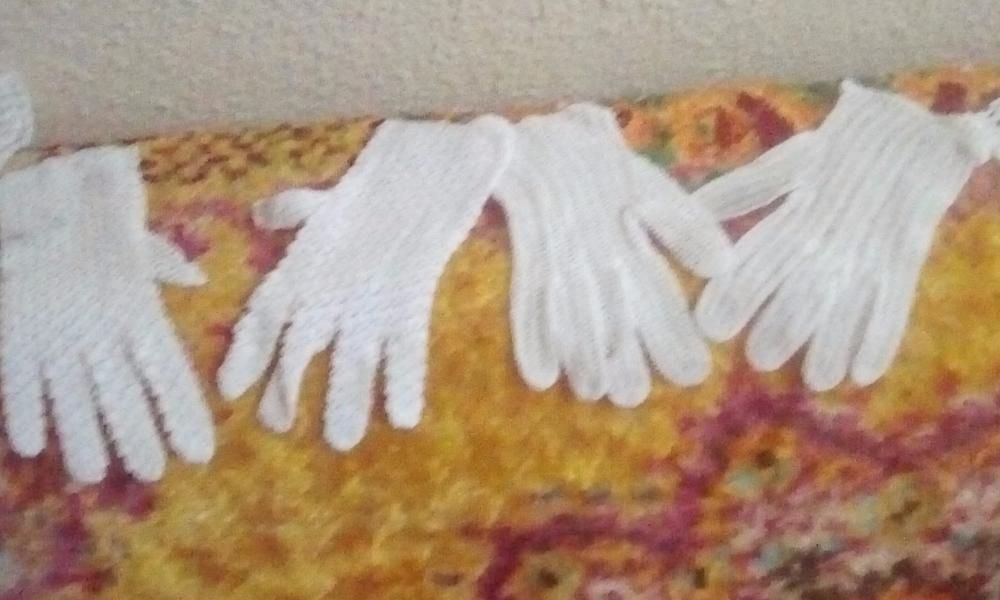 Obiecte din macrameu cu o vechime de peste 60 de ani