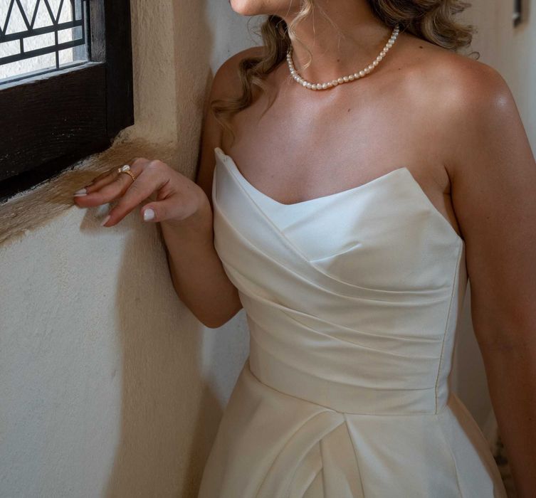 Rochia mea de mireasă – ivory, cu trenă și crăpătură pe picior