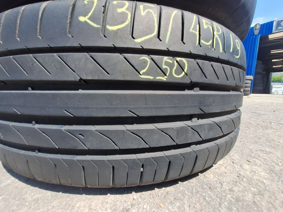 2 anvelope vara 235/45r19 Continental ssr rft  Montaj Gratuit