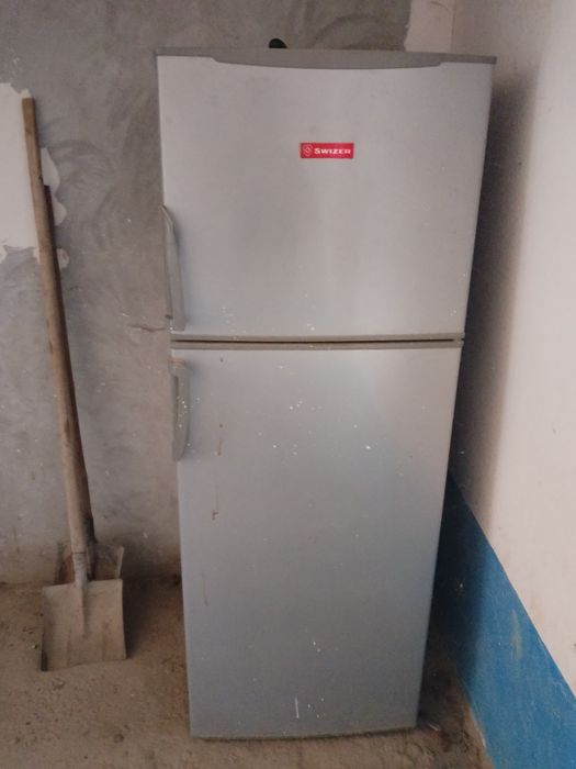 xaladelnik sotiladi xolati yaxshi chizlgan joylaro yoq