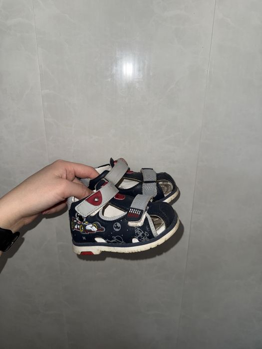 Сандали на мальчика