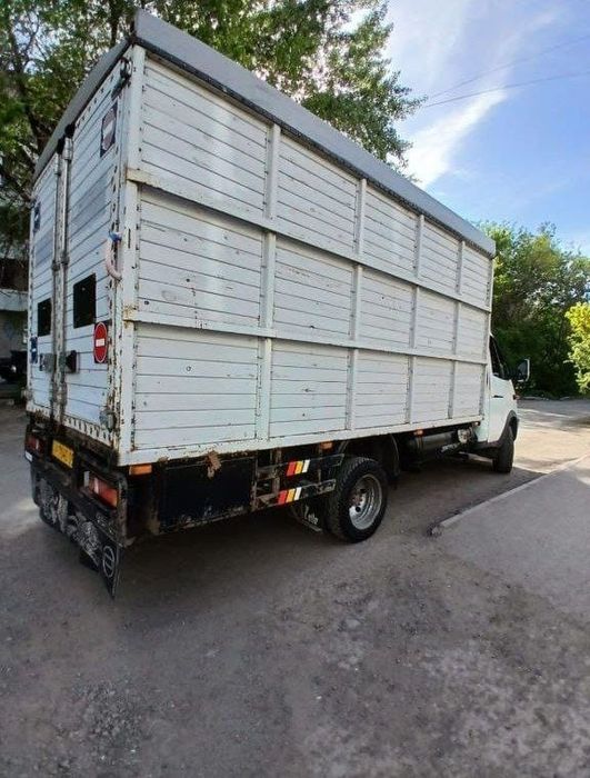 Продам грузовую машину Газель