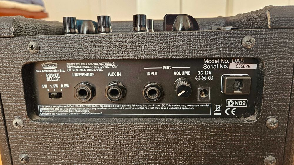 Усилвател VOX DA5 за китара и микрофон