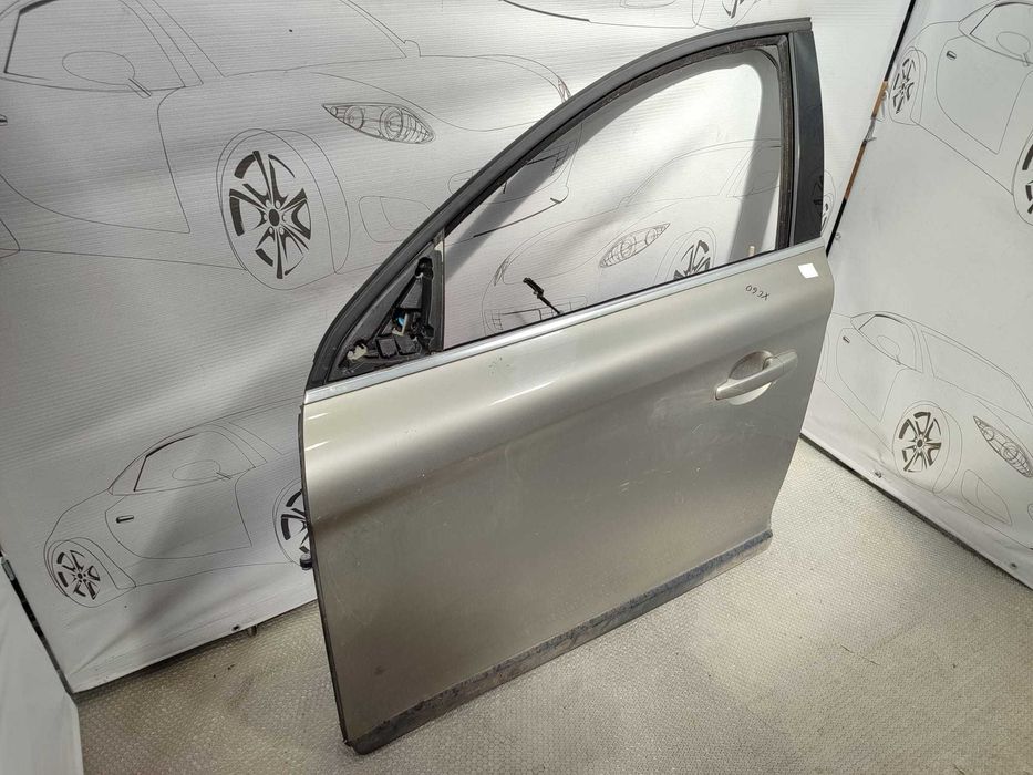 Ușă Față Stânga Volvo XC60 SUV Gri / Bej Cod Culoare Seashell 48400 / 31457126 2011 / [2009-2013] / 31457126 (2A)