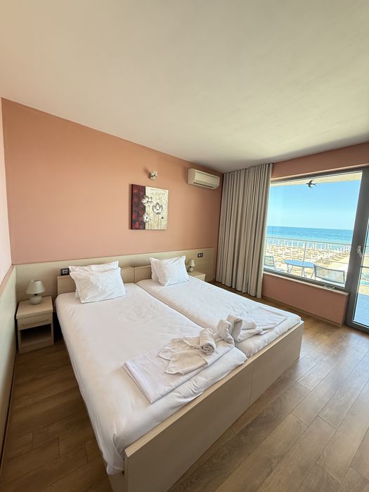 Нощувки на Първа линия Слънчев бряг