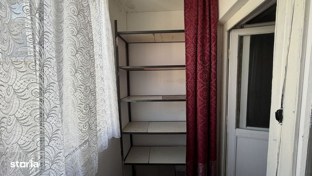 Apartament  de 3 camere, zona Orizont,potential excelent