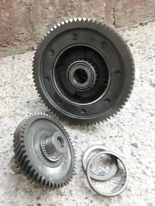 Срочно продам запчасть на авто