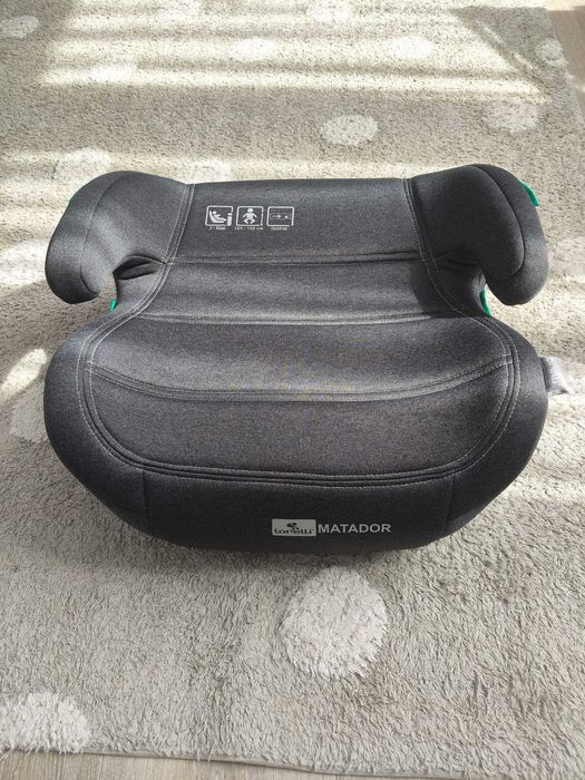 Scaun inaltator auto pentru copii cu Isofix