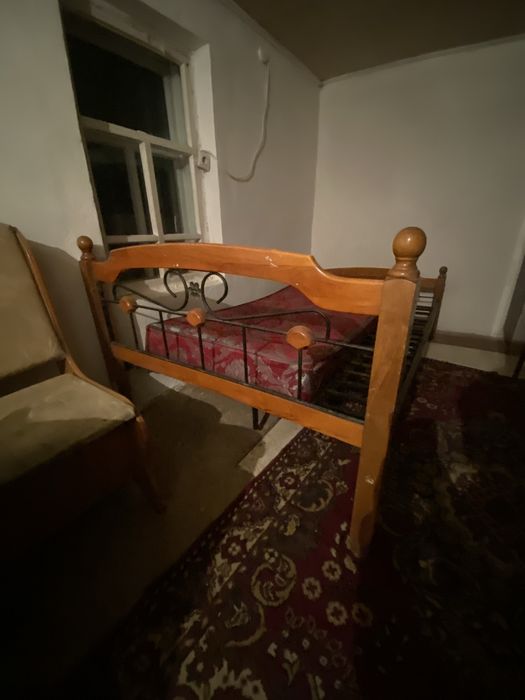 Срочно Кровать 1,20 и 2матраса