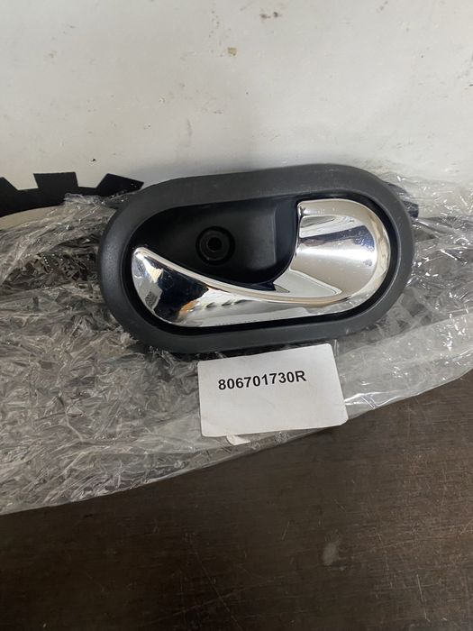 Maner interior dreapta fata Dacia Logan Duster Lodgy Dokker an 12-20