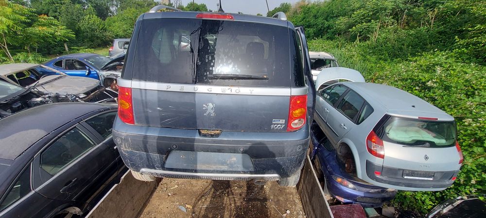Peugeot 1007  2006г. 1.6i