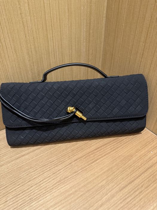 Дамска велурена черна чанта Bottega V