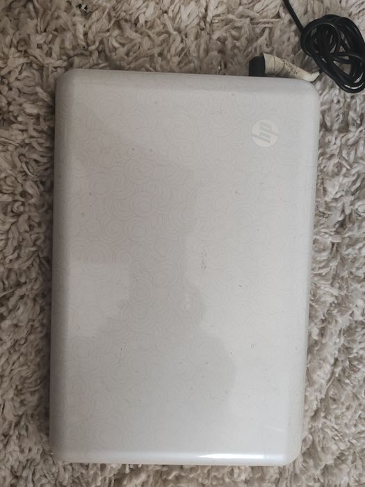 Vând laptop HP mini
