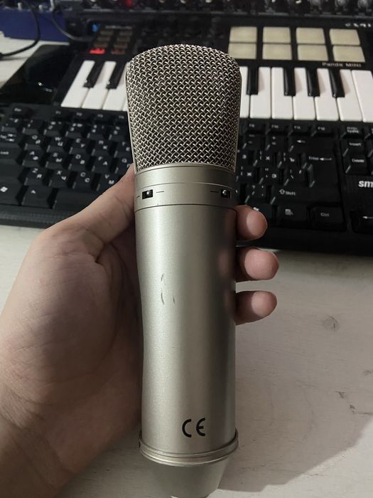 Продам студийный микрофон
