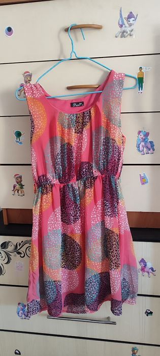 Продам платья 500тг