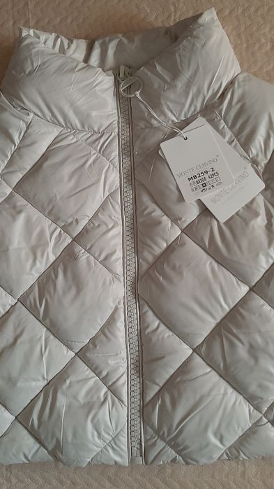 Geaca Monte Cervino, marimea XL, noua cu eticheta