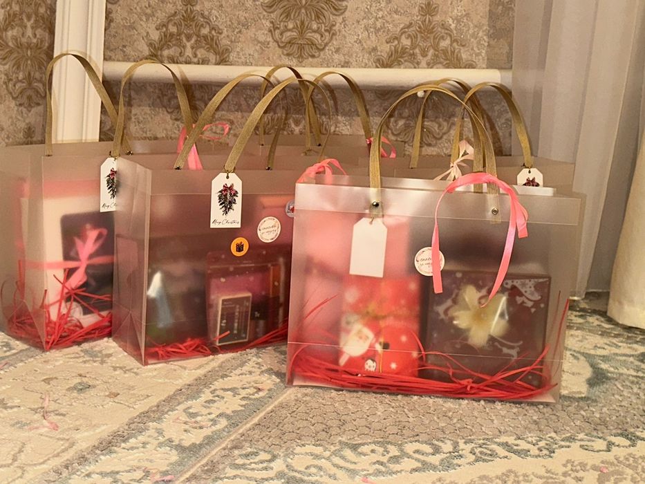 Сыйлықтар, мерекелік бокстар.