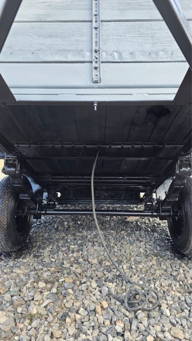 Прицеп сатылады.