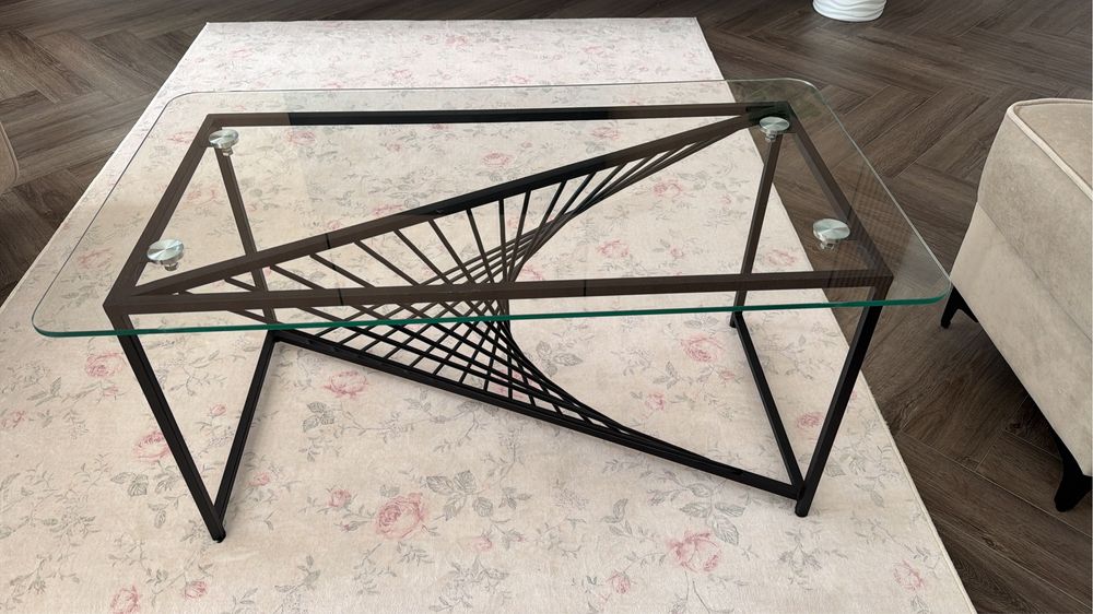 Журнальный столик