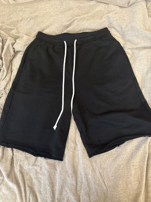 Pantaloni scurti house