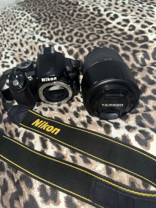 Nikon D3100 + Tamron 70-300mm