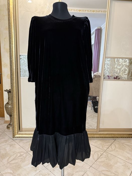 Платье бархатное