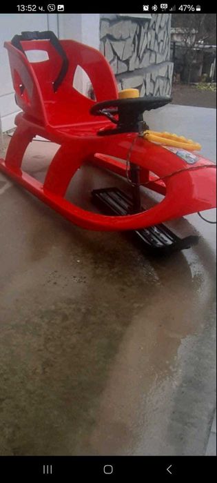 Шейна с кормило и седалка