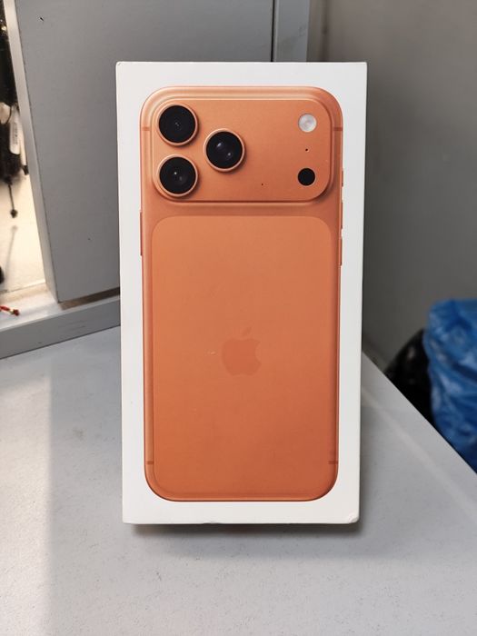 Iphone 17 pro max cosmic Oran 1TB