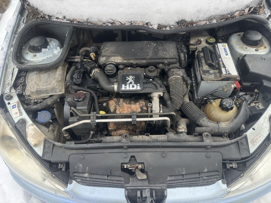 Dezmembrez peugeot 206