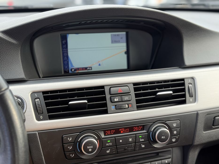 BMW 330 * 2011г* FACE* НАВИ* 220.000КМ* ТОП Състояние