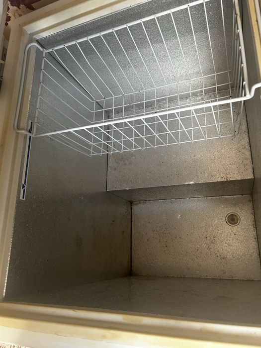 Продам морозильник