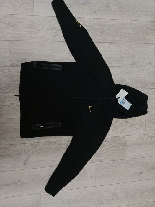 продам Найк теч флис