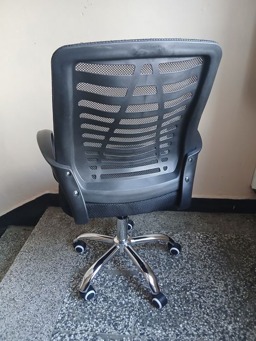 Офис въртящ стол