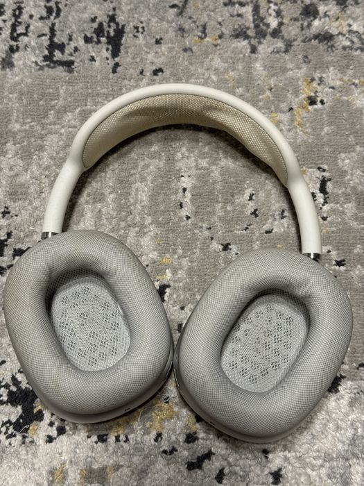 Airpods Max 1.
