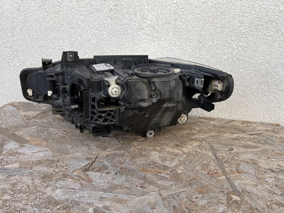 Far dreapta BMW Seria3 F30 F31 Full LED Adaptiv Shadow Line