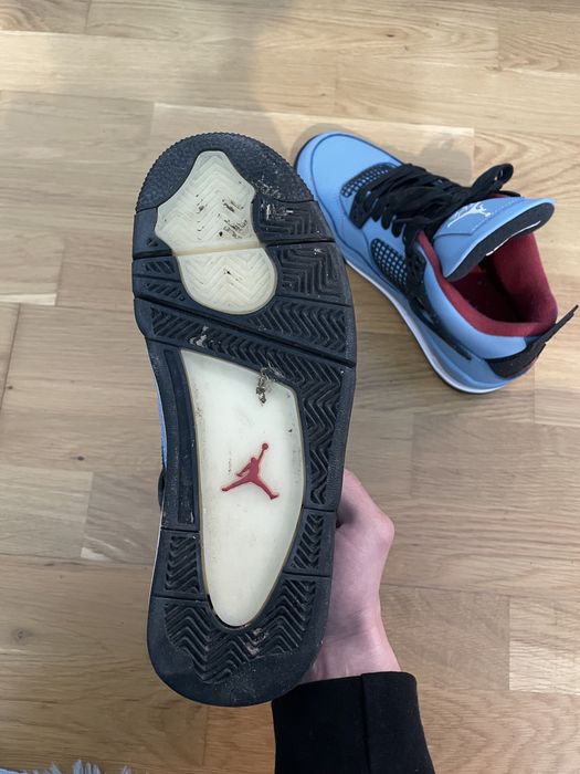 Air Jordan 4