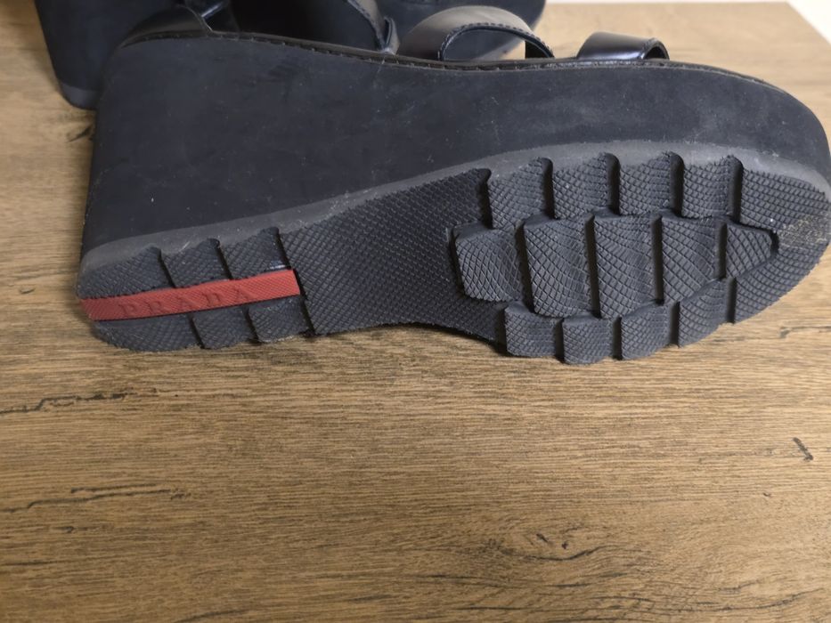 Prada оригинални дамски сандали